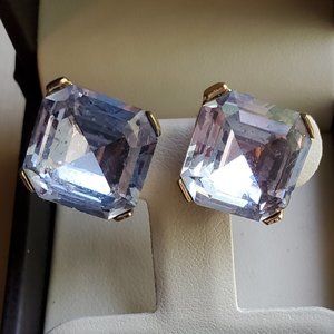 VTG Crown Trifari Blue Rhinestone Clip on Earrings
